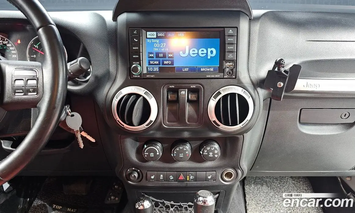 Jeep Wrangler 2012 2.8 автомат (гидро), фото 14 Jeep Wrangler 2012 2.8 автомат (гидро), фото 14