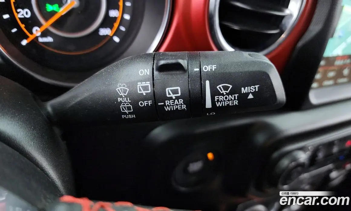 Jeep Wrangler 2023 2.0 автомат (гидро), фото 18