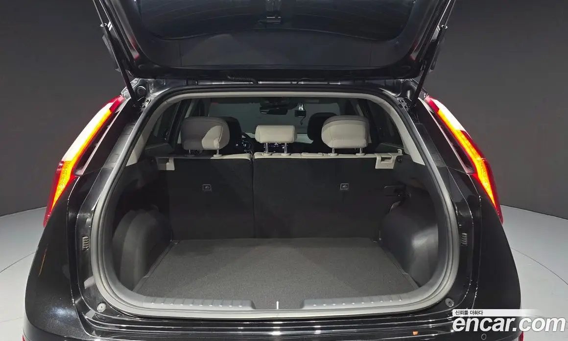 Kia Niro 2022 1.6 автомат (гидро), фото 20