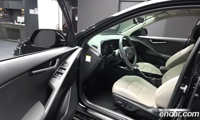 Kia Niro 2022 1.6 автомат (гидро), миниатюра 10