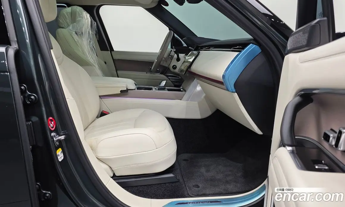 Land Rover Range Rover 2025 4.4 автомат (гидро), фото 11