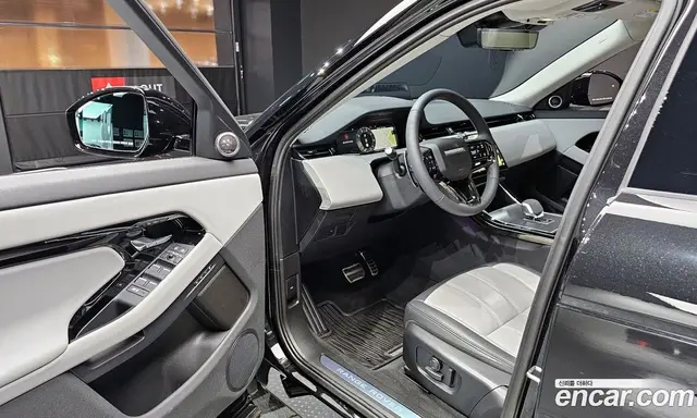 Land Rover Range Rover Evoque 2025 2.0 автомат (гидро), миниатюра 11