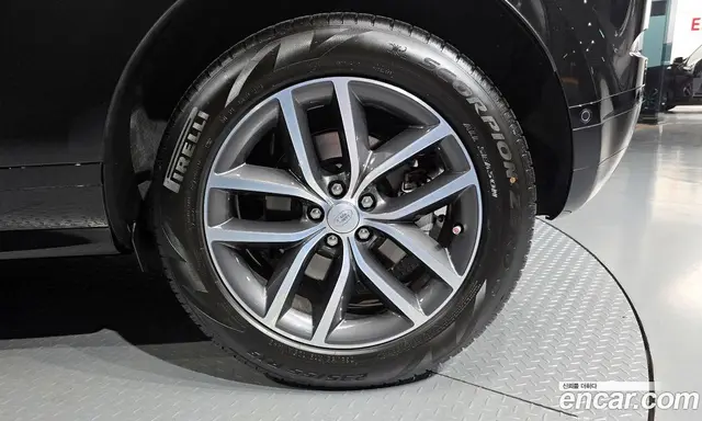 Land Rover Range Rover Evoque 2025 2.0 автомат (гидро), миниатюра 5