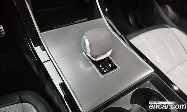 Land Rover Range Rover Evoque 2025 2.0 автомат (гидро), миниатюра 9