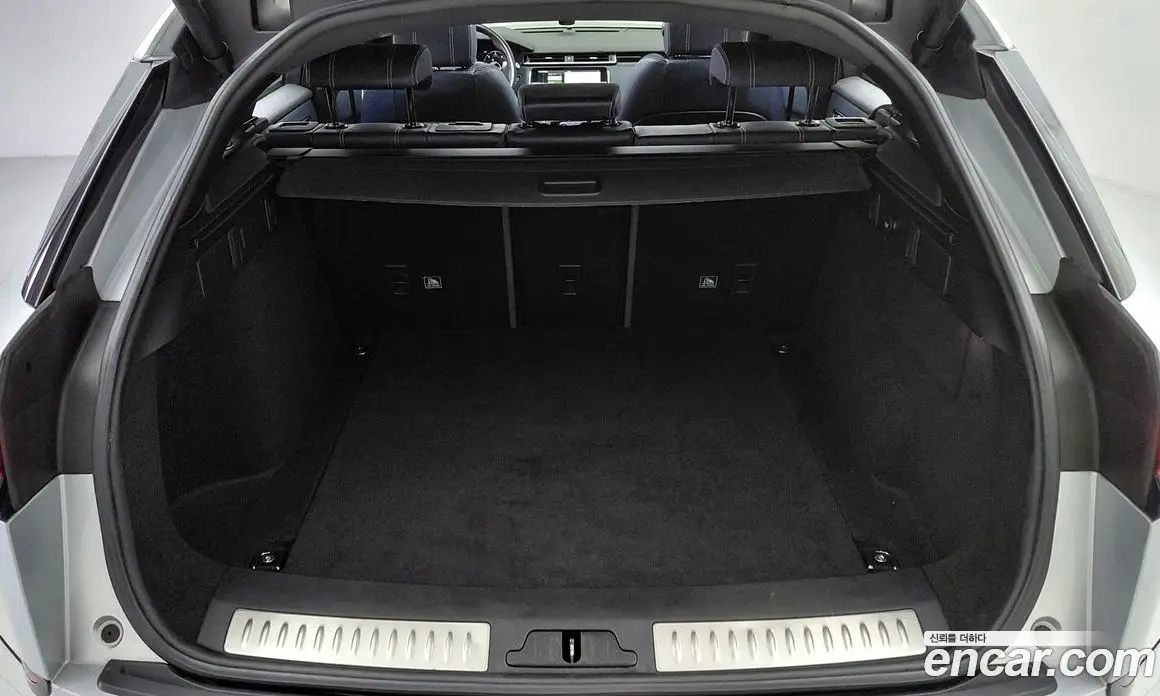 Land Rover Range Rover Velar 2019 3.0 автомат (гидро), фото 19 Land Rover Range Rover Velar 2019 3.0 автомат (гидро), фото 19