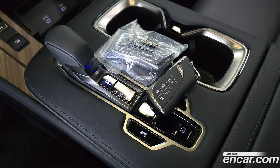 Lexus LM 2026 2.4 автомат (гидро), фото 9