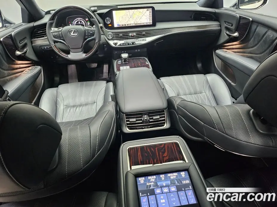 Lexus LS 2022 3.5 автомат (гидро), фото 17