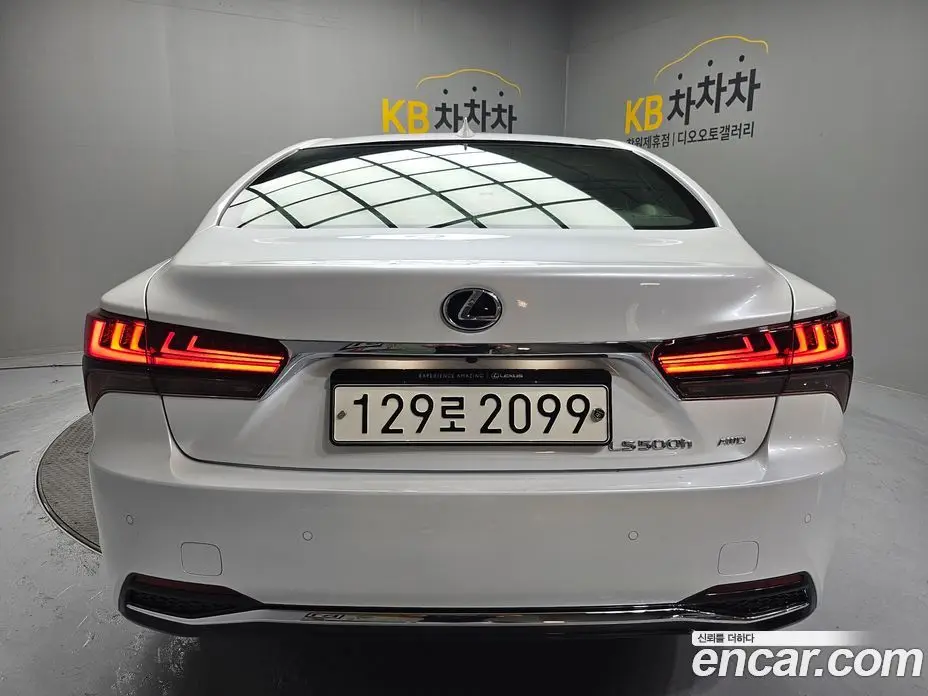 Lexus LS 2022 3.5 автомат (гидро), фото 7