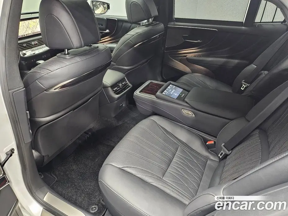 Lexus LS 2022 3.5 автомат (гидро), фото 9