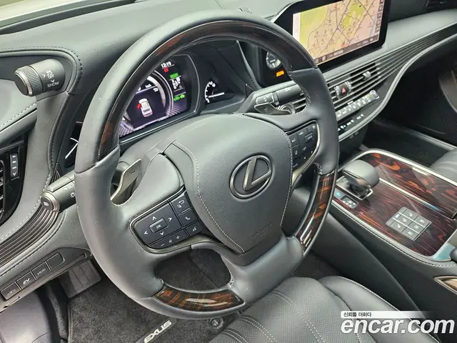 Lexus LS 2022 3.5 автомат (гидро), миниатюра 10