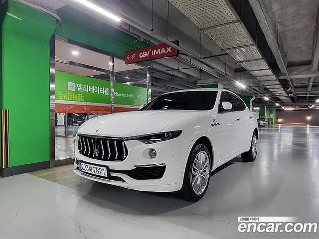 Maserati Levante, 2022, 17 989 км