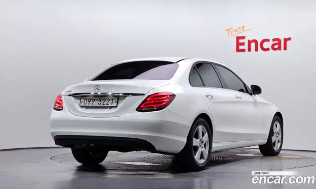 Mercedes-Benz C-Class 2017 2.0 автомат (гидро), миниатюра 2 Mercedes-Benz C-Class 2017 2.0 автомат (гидро), миниатюра 2