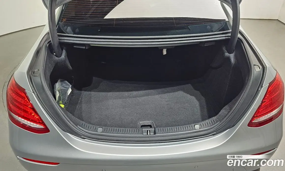 Mercedes-Benz E-Class 2016 2.0 автомат (гидро), фото 20 Mercedes-Benz E-Class 2016 2.0 автомат (гидро), фото 20