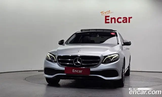 Mercedes-Benz E-Class 2016 2.0 автомат (гидро), миниатюра 3 Mercedes-Benz E-Class 2016 2.0 автомат (гидро), миниатюра 3