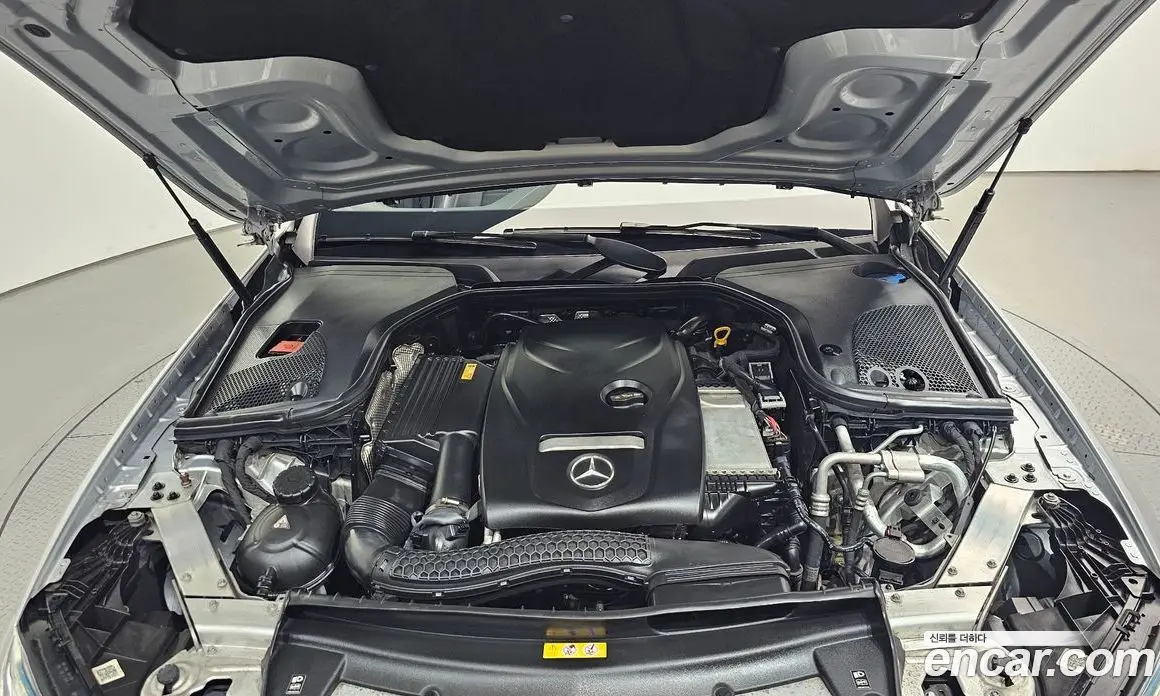Mercedes-Benz E-Class 2016 2.0 автомат (гидро), фото 6 Mercedes-Benz E-Class 2016 2.0 автомат (гидро), фото 6