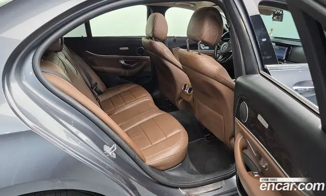 Mercedes-Benz E-Class 2017 1.9 автомат (гидро), миниатюра 12