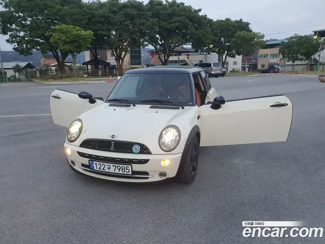 Mini Cooper, 2006, 140 000 км