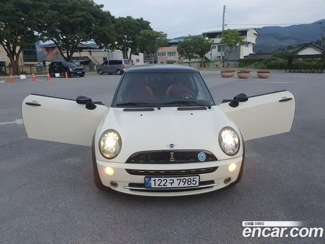 Mini Cooper 2006 2.0 автомат (гидро), миниатюра 3 Mini Cooper 2006 2.0 автомат (гидро), миниатюра 3