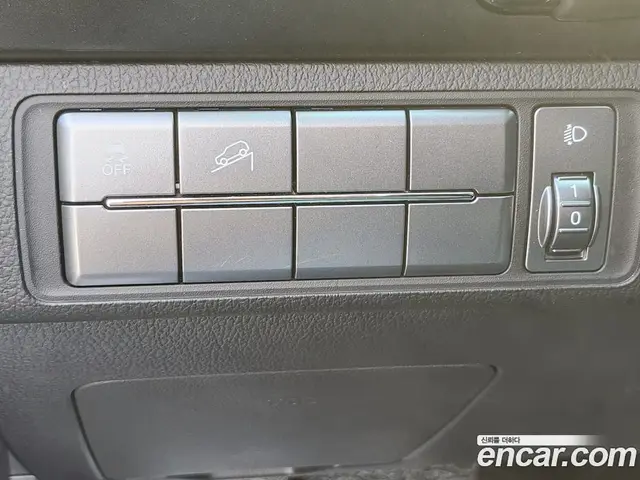 SsangYong Rexton 2021 2.2 автомат (гидро), миниатюра 10 SsangYong Rexton 2021 2.2 автомат (гидро), миниатюра 10
