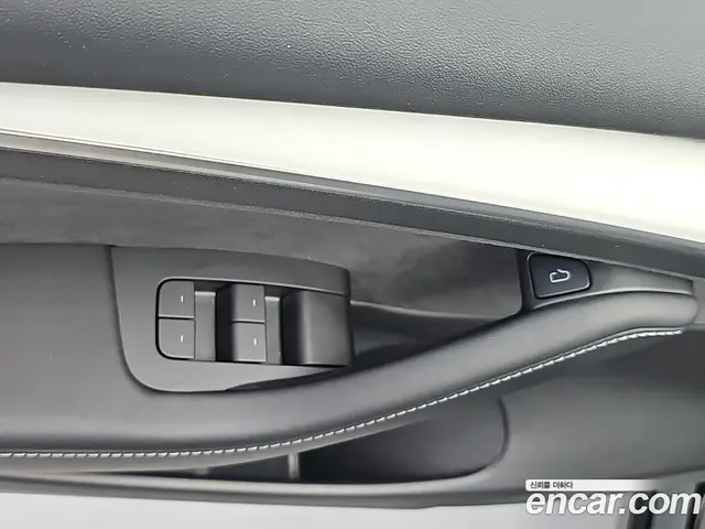Tesla Model 3 2022 автомат (гидро), миниатюра 11