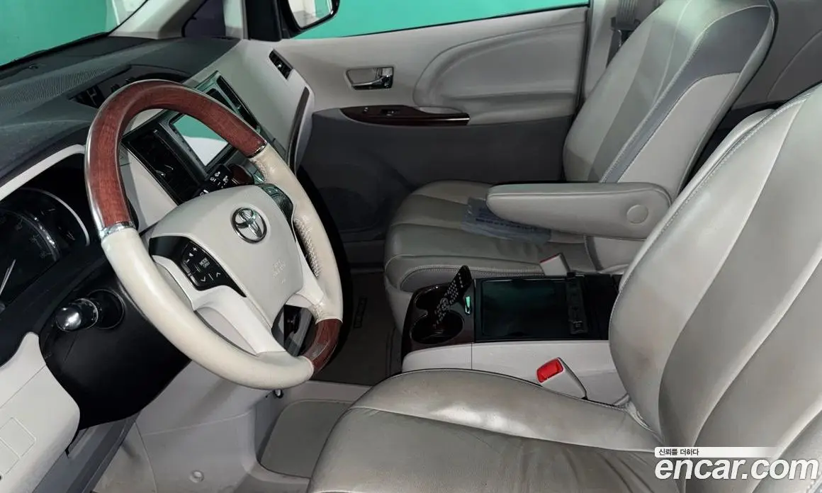 Toyota Sienna 2014 3.5 автомат (гидро), фото 18 Toyota Sienna 2014 3.5 автомат (гидро), фото 18
