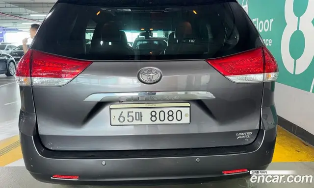 Toyota Sienna 2014 3.5 автомат (гидро), миниатюра 3 Toyota Sienna 2014 3.5 автомат (гидро), миниатюра 3