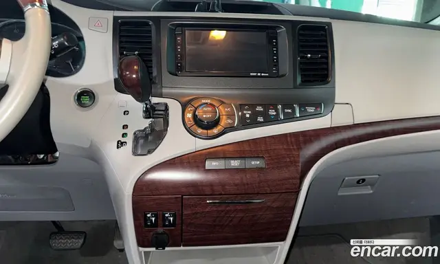 Toyota Sienna 2014 3.5 автомат (гидро), миниатюра 6 Toyota Sienna 2014 3.5 автомат (гидро), миниатюра 6