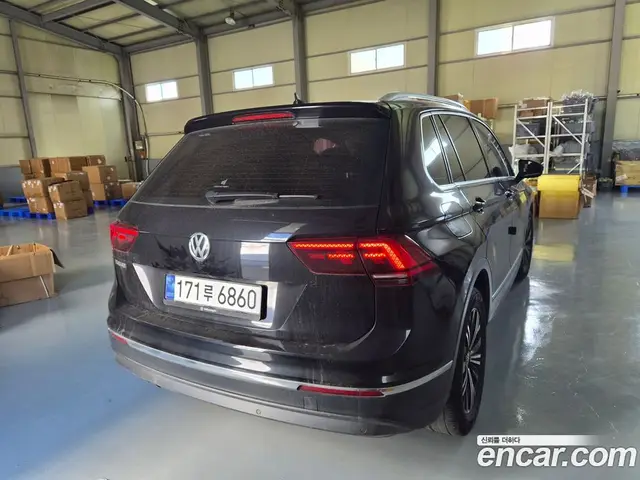 Volkswagen Tiguan 2020 2.0 автомат (гидро), миниатюра 2