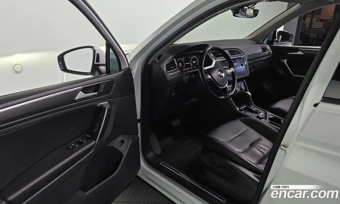 Volkswagen Tiguan 2020 2.0 автомат (гидро), фото 11 Volkswagen Tiguan 2020 2.0 автомат (гидро), фото 11