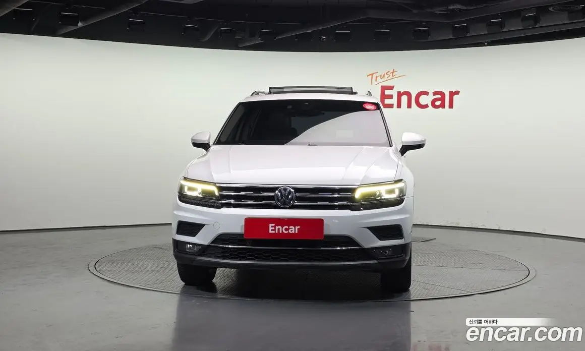Volkswagen Tiguan 2020 2.0 автомат (гидро), фото 3 Volkswagen Tiguan 2020 2.0 автомат (гидро), фото 3