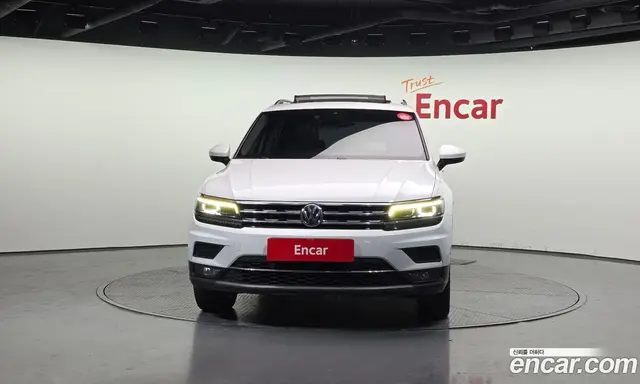 Volkswagen Tiguan 2020 2.0 автомат (гидро), миниатюра 3 Volkswagen Tiguan 2020 2.0 автомат (гидро), миниатюра 3