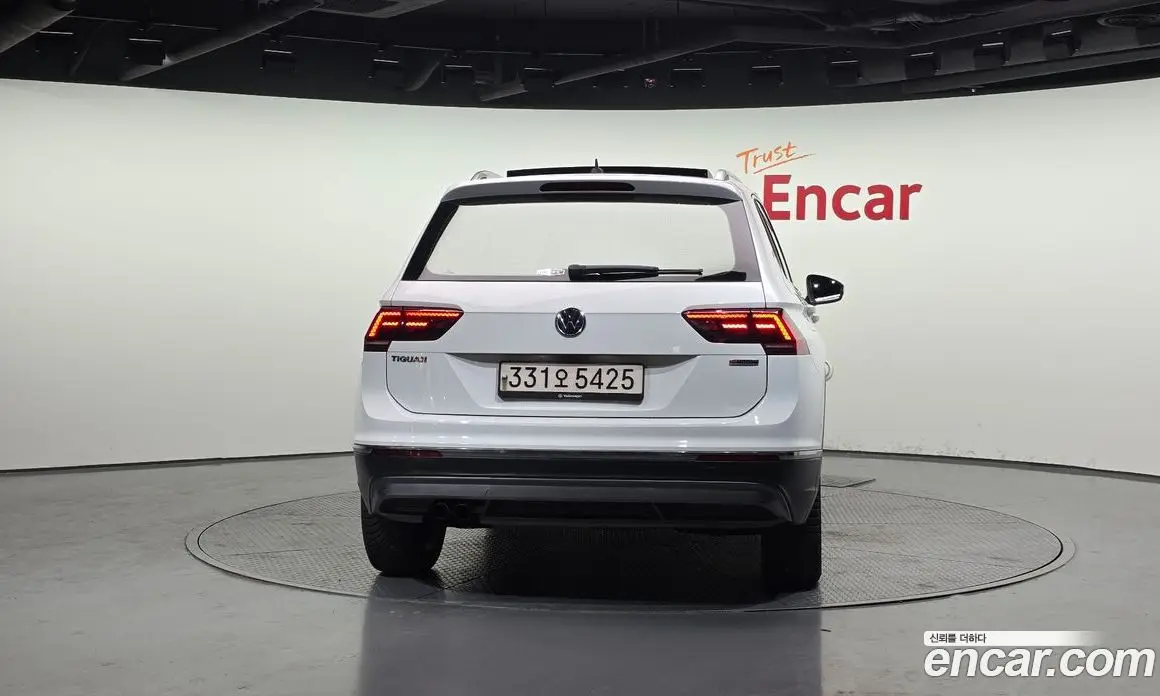 Volkswagen Tiguan 2020 2.0 автомат (гидро), фото 4 Volkswagen Tiguan 2020 2.0 автомат (гидро), фото 4