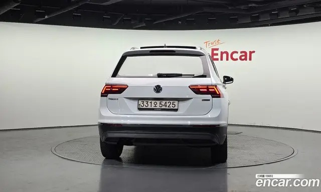 Volkswagen Tiguan 2020 2.0 автомат (гидро), миниатюра 4 Volkswagen Tiguan 2020 2.0 автомат (гидро), миниатюра 4