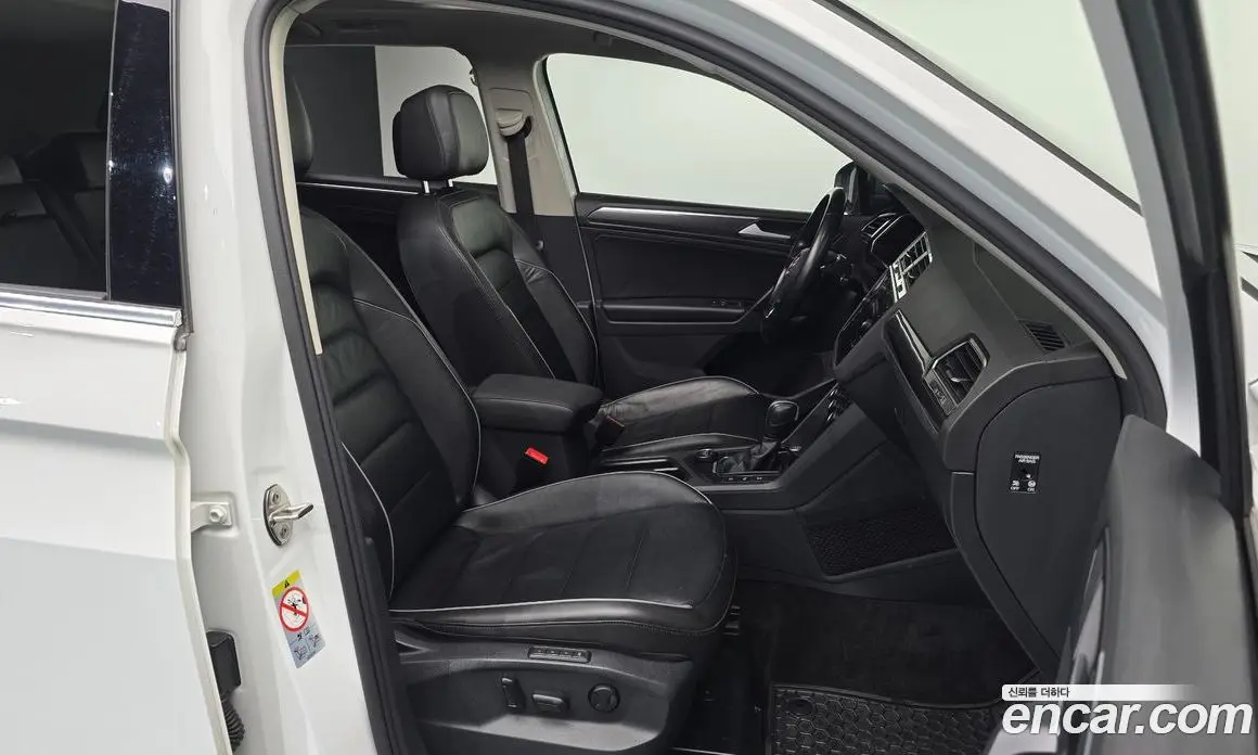Volkswagen Tiguan 2020 2.0 автомат (гидро), фото 10 Volkswagen Tiguan 2020 2.0 автомат (гидро), фото 10