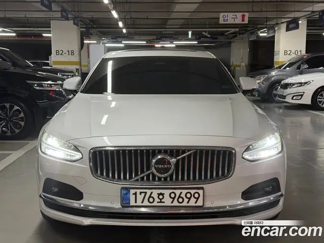 Volvo S90, 2023, 74 000 км