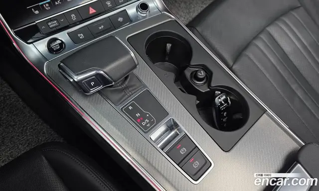 Audi A6 2023 2.0 автомат (гидро), миниатюра 9
