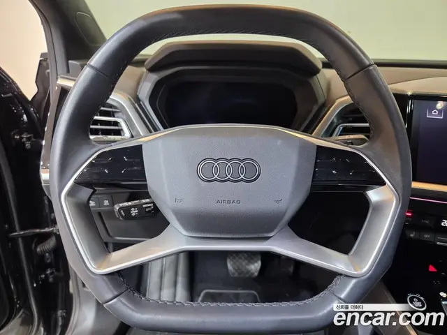 Audi Q4 e-tron 2023 0.2 автомат (гидро), миниатюра 12