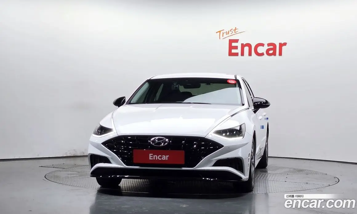 Hyundai Sonata 2022 2.0 автомат (гидро), фото 3