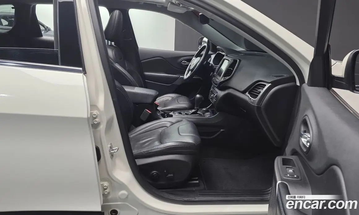 Jeep Cherokee 2019 2.4 автомат (гидро), фото 11 Jeep Cherokee 2019 2.4 автомат (гидро), фото 11