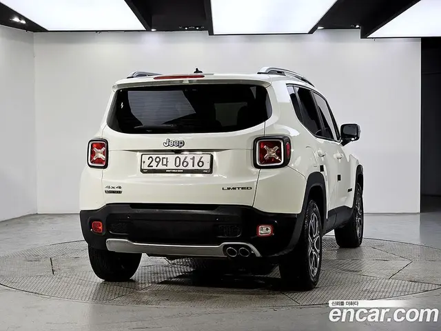 Jeep Renegade 2015 2.0 автомат (гидро), миниатюра 3