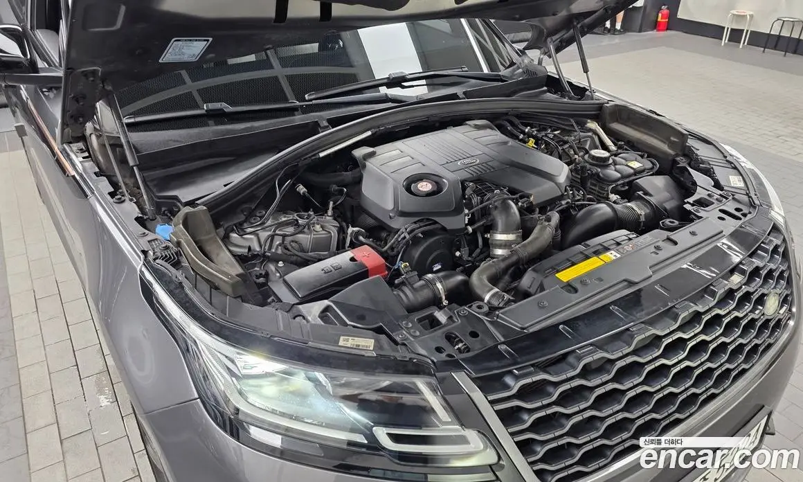 Land Rover Range Rover Velar 2017 3.0 автомат (гидро), фото 6 Land Rover Range Rover Velar 2017 3.0 автомат (гидро), фото 6