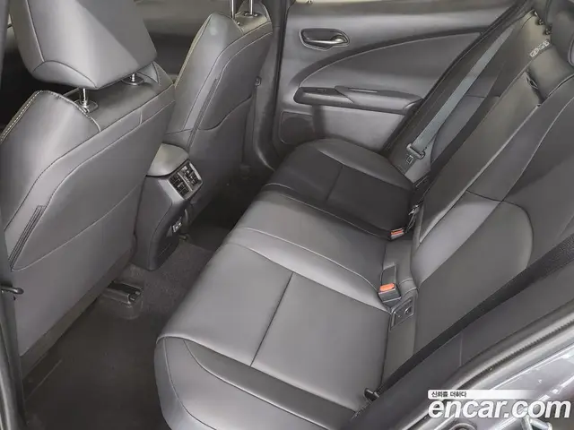 Lexus UX 2025 2.0 автомат (вариатор), миниатюра 11 Lexus UX 2025 2.0 автомат (вариатор), миниатюра 11
