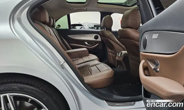 Mercedes-Benz E-Class 2017 3.0 автомат (гидро), миниатюра 12