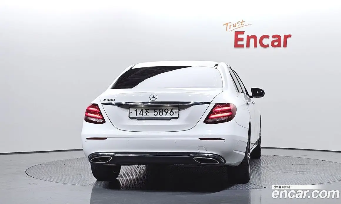 Mercedes-Benz E-Class 2018 2.0 автомат (гидро), фото 4