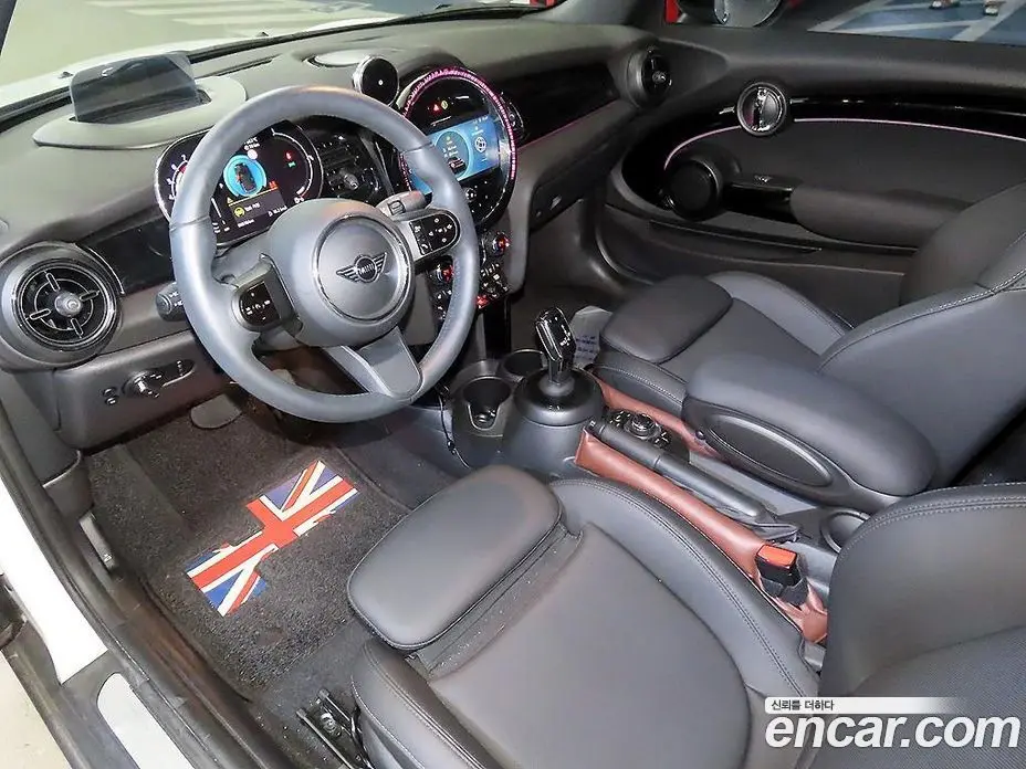 Mini Cooper Convertible 2024 1.5 автомат (гидро), фото 13 Mini Cooper Convertible 2024 1.5 автомат (гидро), фото 13