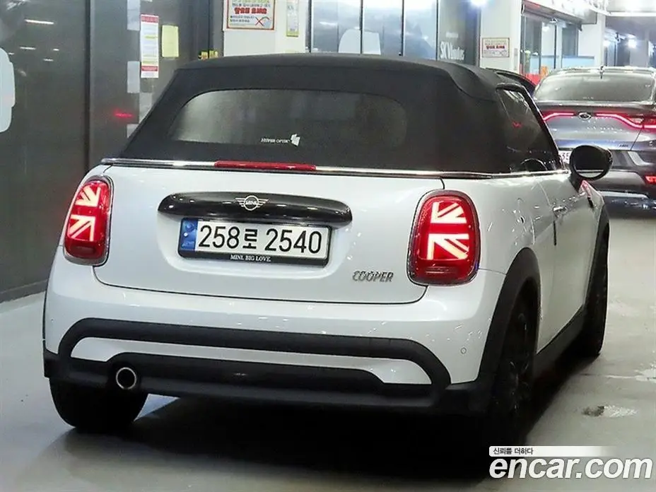 Mini Cooper Convertible 2024 1.5 автомат (гидро), фото 4 Mini Cooper Convertible 2024 1.5 автомат (гидро), фото 4