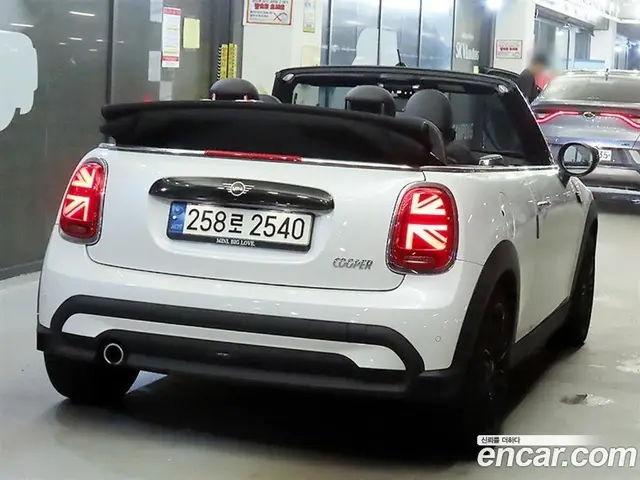 Mini Cooper Convertible 2024 1.5 автомат (гидро), миниатюра 7 Mini Cooper Convertible 2024 1.5 автомат (гидро), миниатюра 7