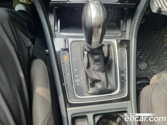 Volkswagen Golf 2015 2.0 автомат (гидро), миниатюра 9 Volkswagen Golf 2015 2.0 автомат (гидро), миниатюра 9