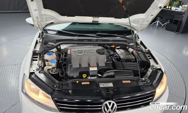 Volkswagen Jetta 2014 1.6 автомат (гидро), миниатюра 6 Volkswagen Jetta 2014 1.6 автомат (гидро), миниатюра 6