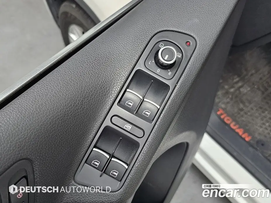 Volkswagen Tiguan 2012 2.0 автомат (гидро), фото 18 Volkswagen Tiguan 2012 2.0 автомат (гидро), фото 18